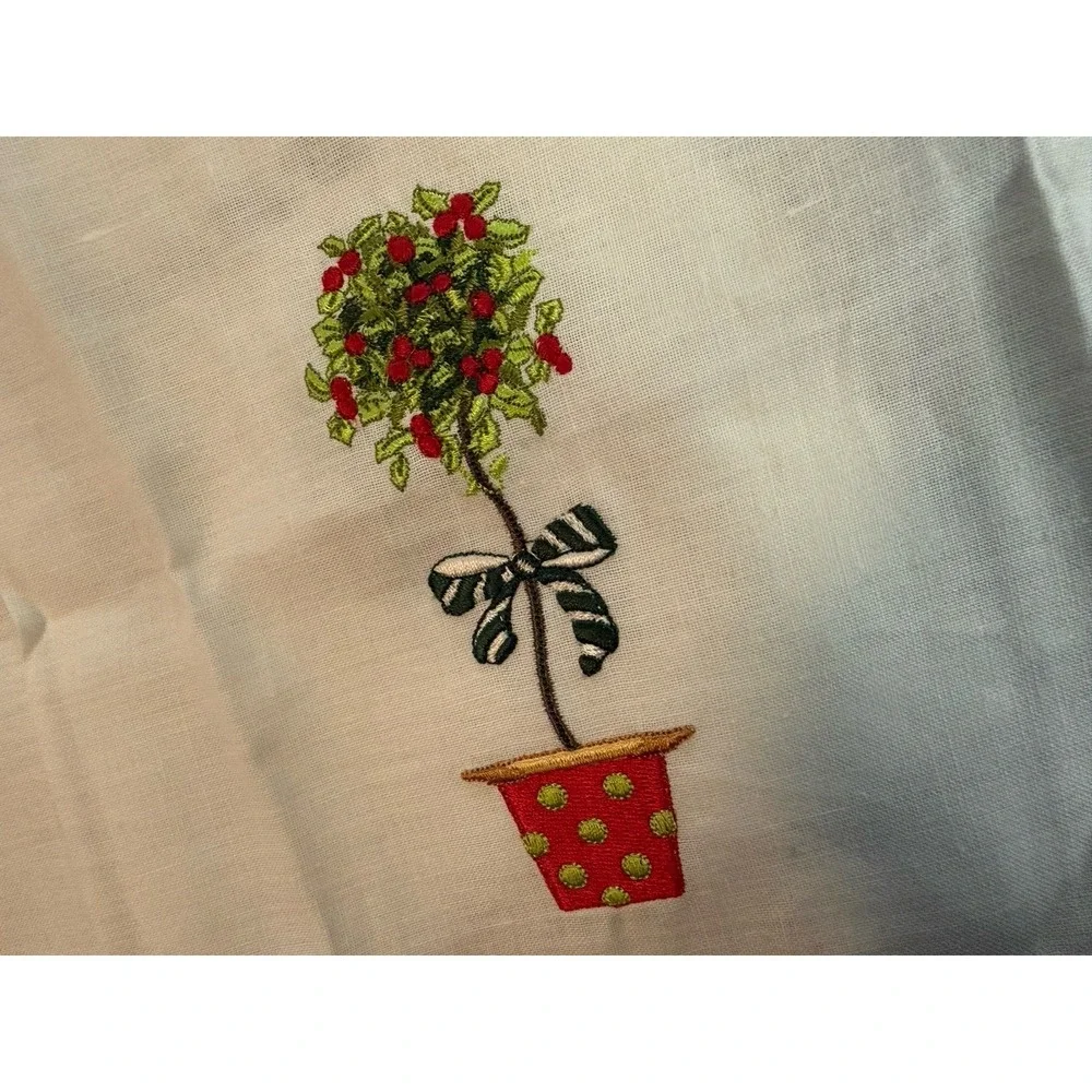 Lot of 2 NEW Christmas Linens Towels‎ Holly Topiary Embroidered Guest Tea Table